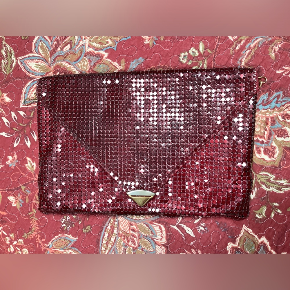 EUC- Glomesh Vintage 1980’s Mesh Envelope Purse w/Detachable Chain Strap
